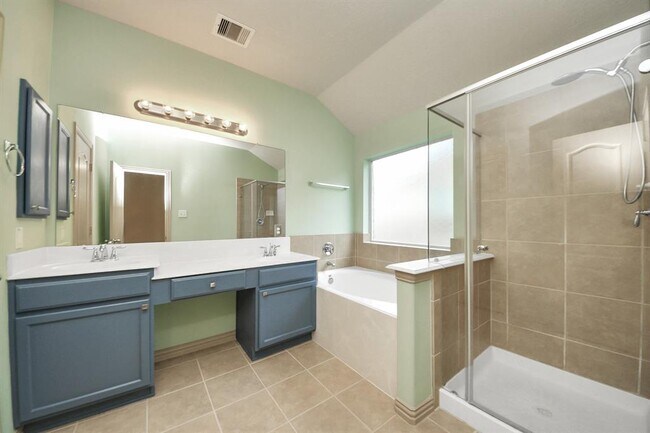 Building Photo - 11430 Elizabeth Brook Dr