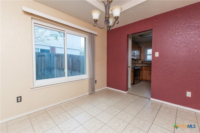 Building Photo - 4001 Kali Dr