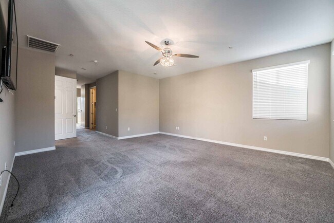 Building Photo - A stunning 4 Bedroom home nestled in the prestigious community in Henderson!