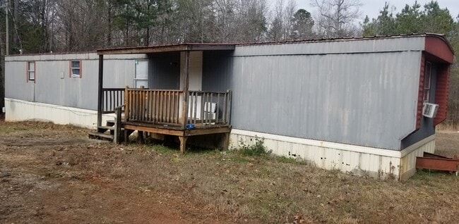 Building Photo - Single wide trailer in Laurens