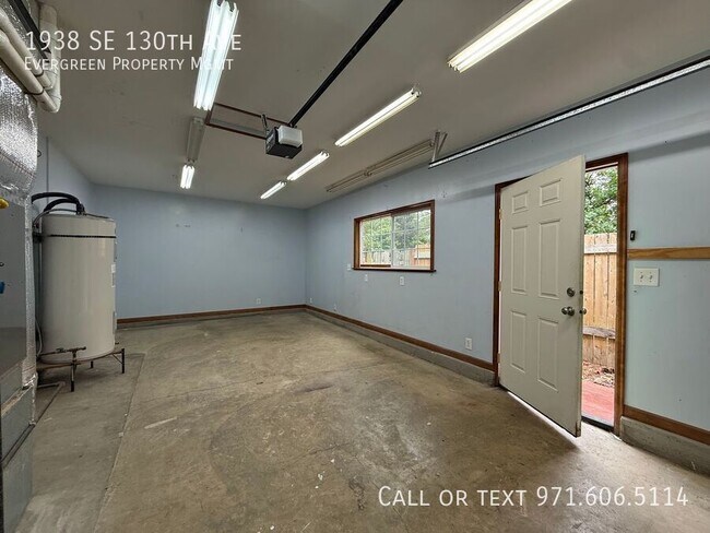 Building Photo - 1938 SE 130th Ave