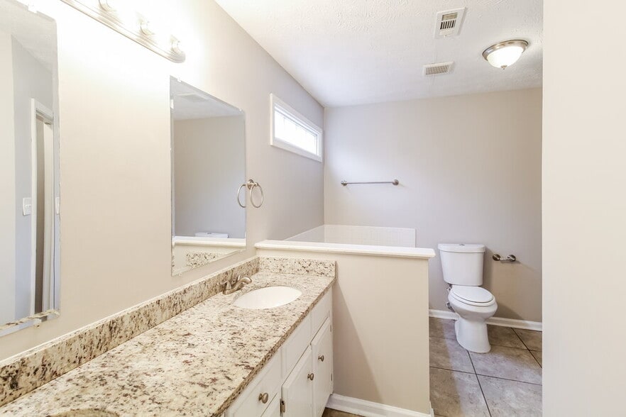 Building Photo - 779 Pepperwood Trail