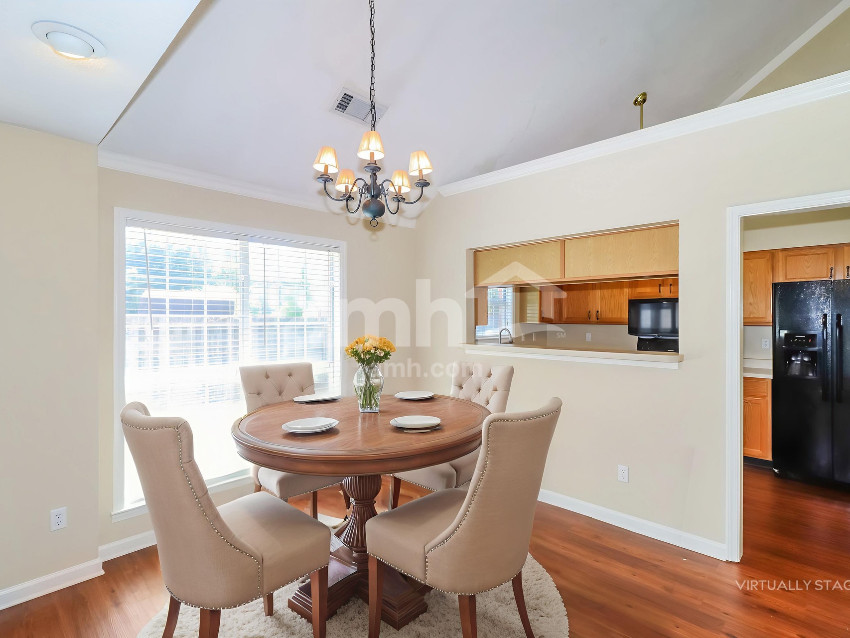 Building Photo - 9997 Woodland Grove Dr