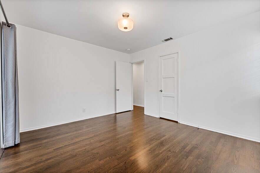 Building Photo - 4762 Imlay Ave