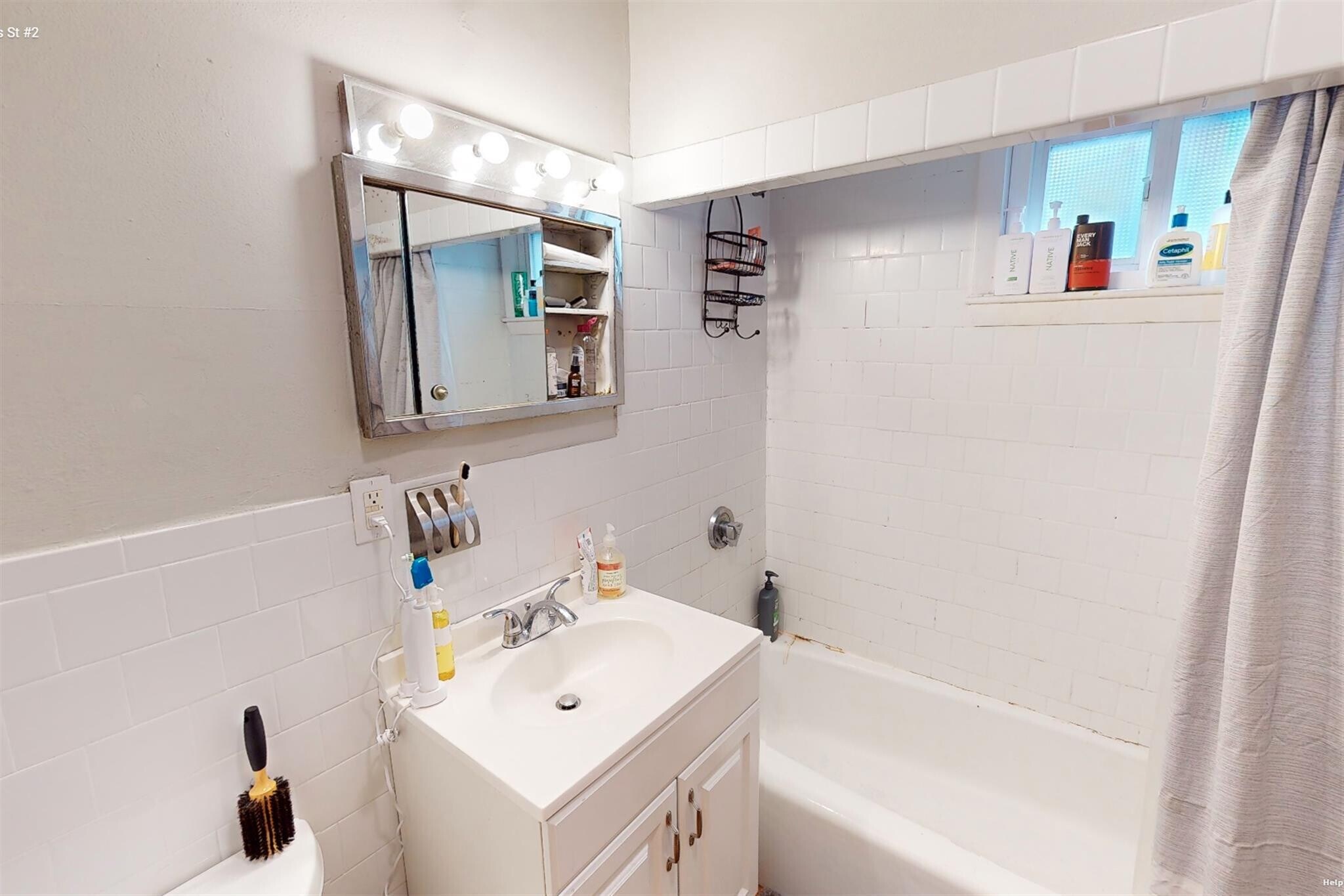 Building Photo - 24 Tufts St