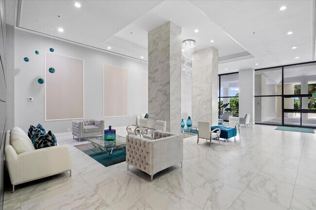 Building Photo - 5280 N Ocean Dr