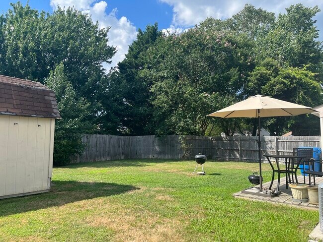 Building Photo - 1056 Culmer Dr