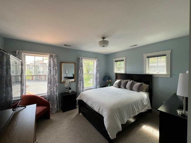 Building Photo - 337 Mount Support Rd