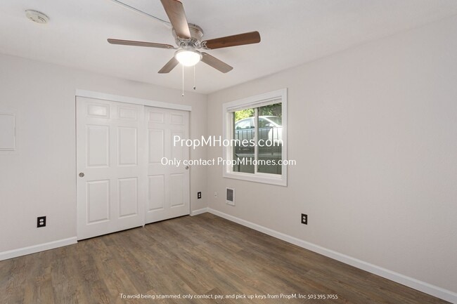 Building Photo - 2680 SW 87th Ave