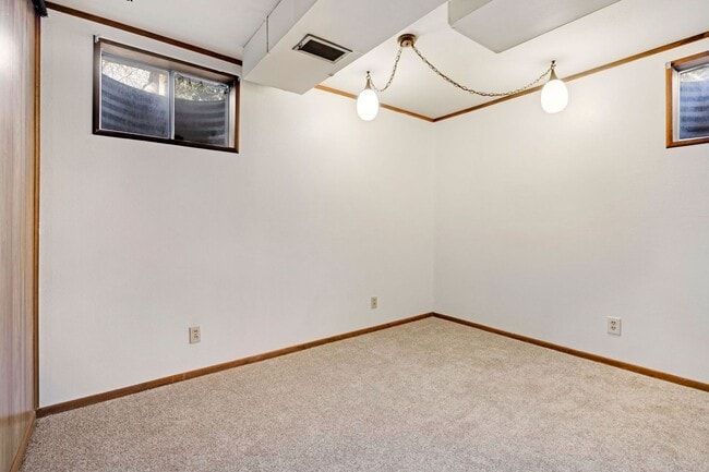 Building Photo - Updated 4 Bedroom Home in South College Heights