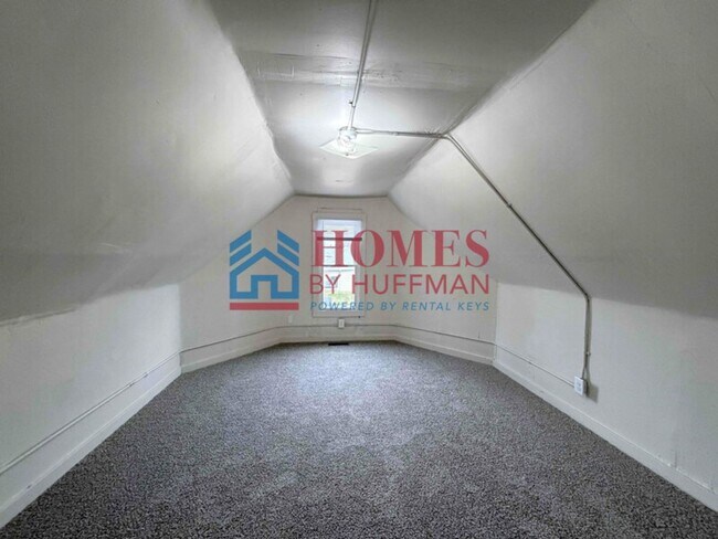 Building Photo - 701 Jackson Ave