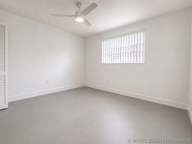 Building Photo - 2152 SW 72nd Ave