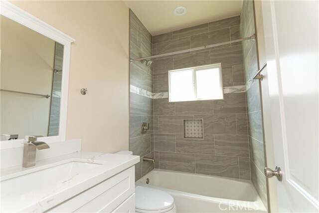 Building Photo - 9246 Cedros Ave