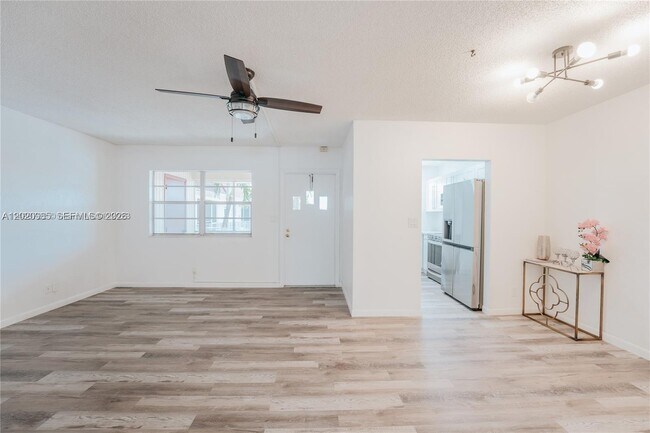 Building Photo - 2041 NW 81st Ave
