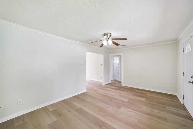 Building Photo - 1510 Tarley St