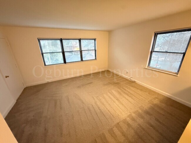 Building Photo - 605010 - PILOT VIEW/CAROLINA AVENUE