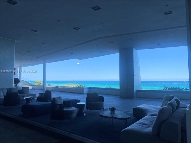 Building Photo - 17121 Collins Ave