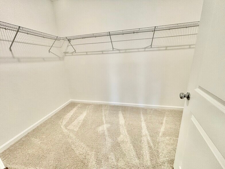 Building Photo - 4741 Golden Knight Blvd