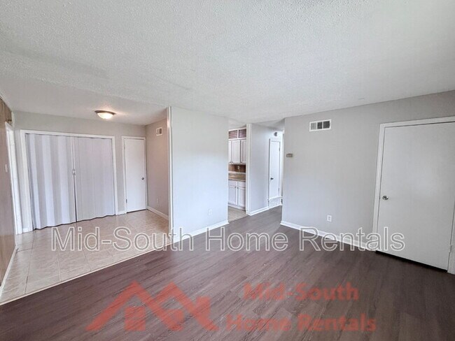 Building Photo - 474 Brockwood Cove
