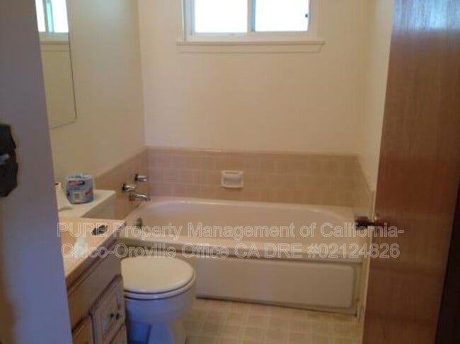 Building Photo - 1265 Zack Cir