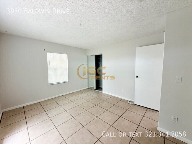Building Photo - 3950 Baldwin Dr