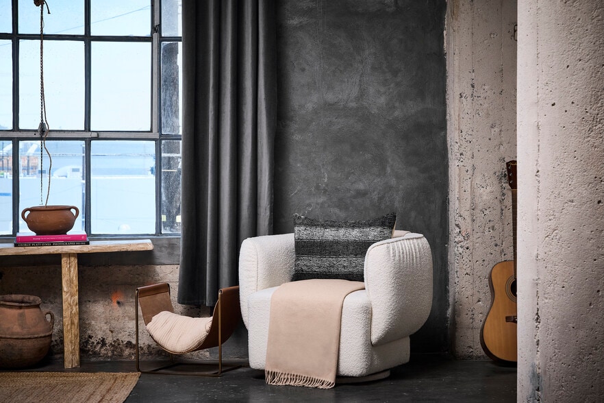 Building Photo - 1855 Industrial St