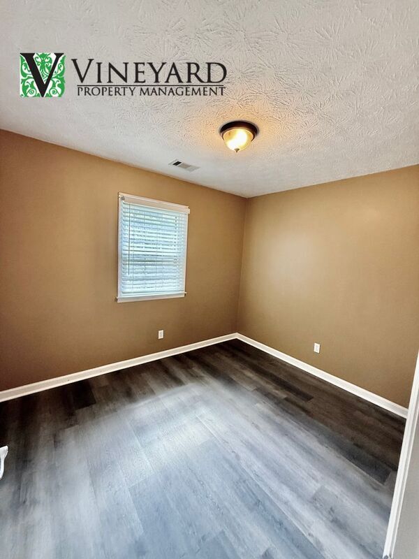 Building Photo - 4925 Falcon Wood Trace NE