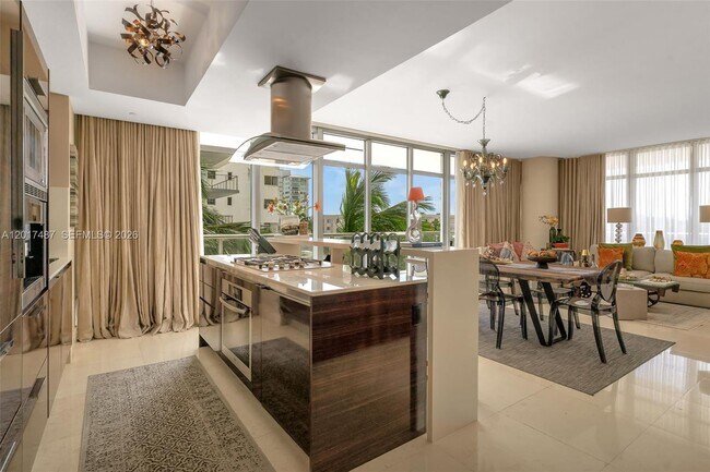 Building Photo - 3737 Collins Ave