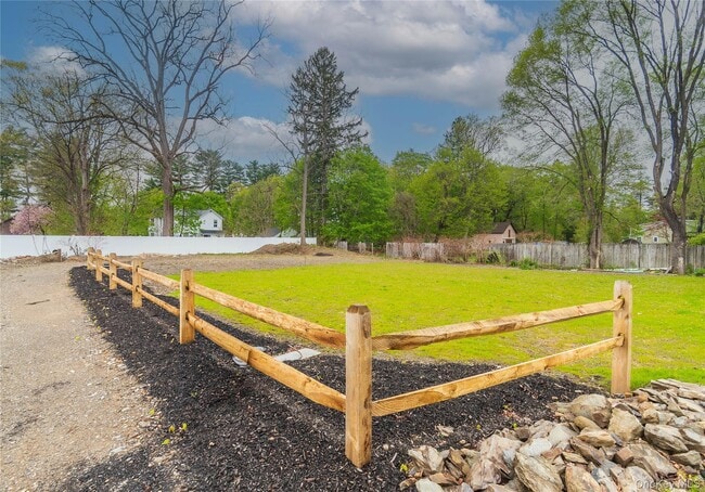 Building Photo - 4407 Albany Post Rd