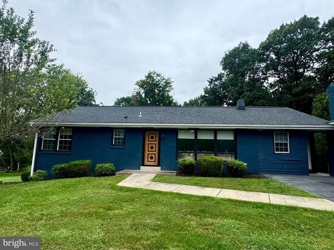 Primary Photo - 1380 Sand Hill Rd