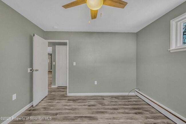 Building Photo - 301 Seymour Ave