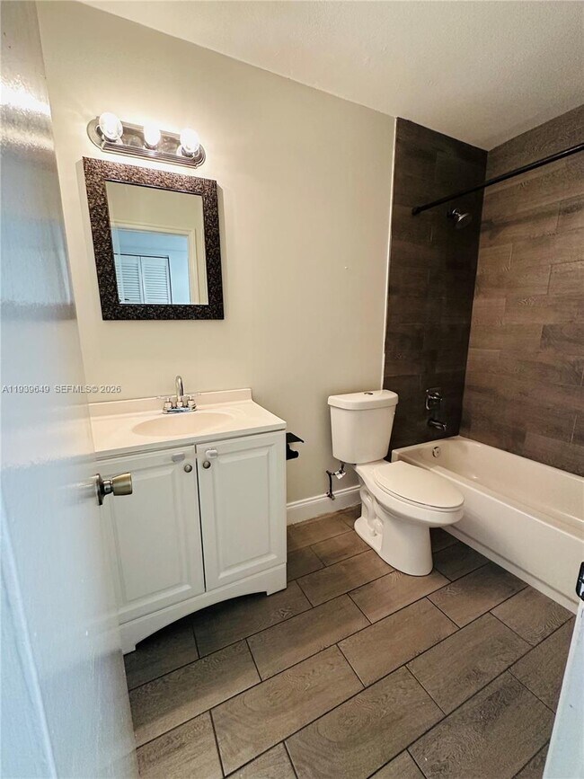 Building Photo - 1950 W 54th St