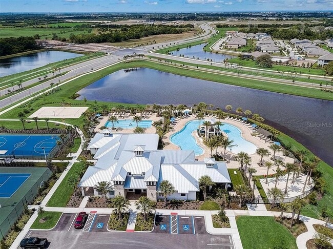 Building Photo - 6262 Goldcoast Ave