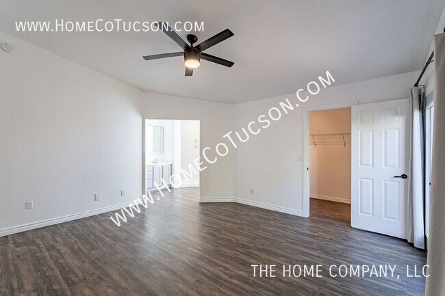 Building Photo - 2581 W Camino De La Joya