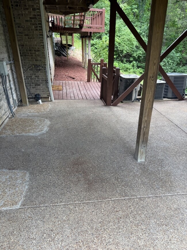 Building Photo - 7035 Willowick Dr