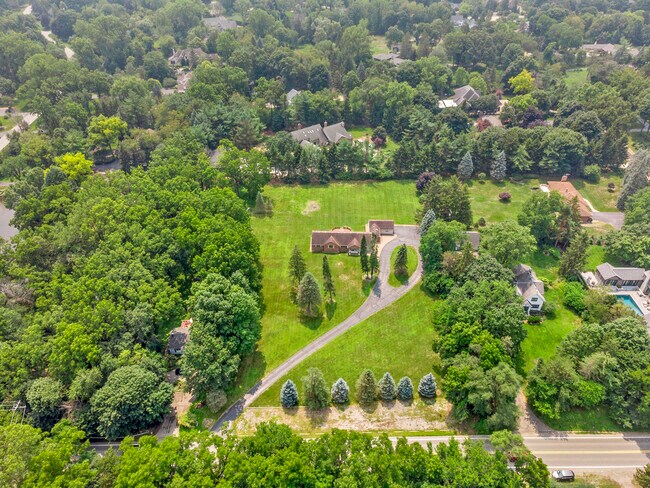 Building Photo - 46105 W Seven Mile Rd