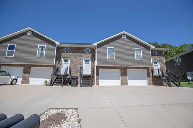 Building Photo - 5410 Deer Valley Dr