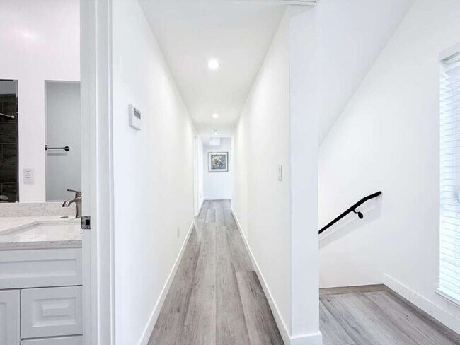 Building Photo - 1258 Leighton Ave