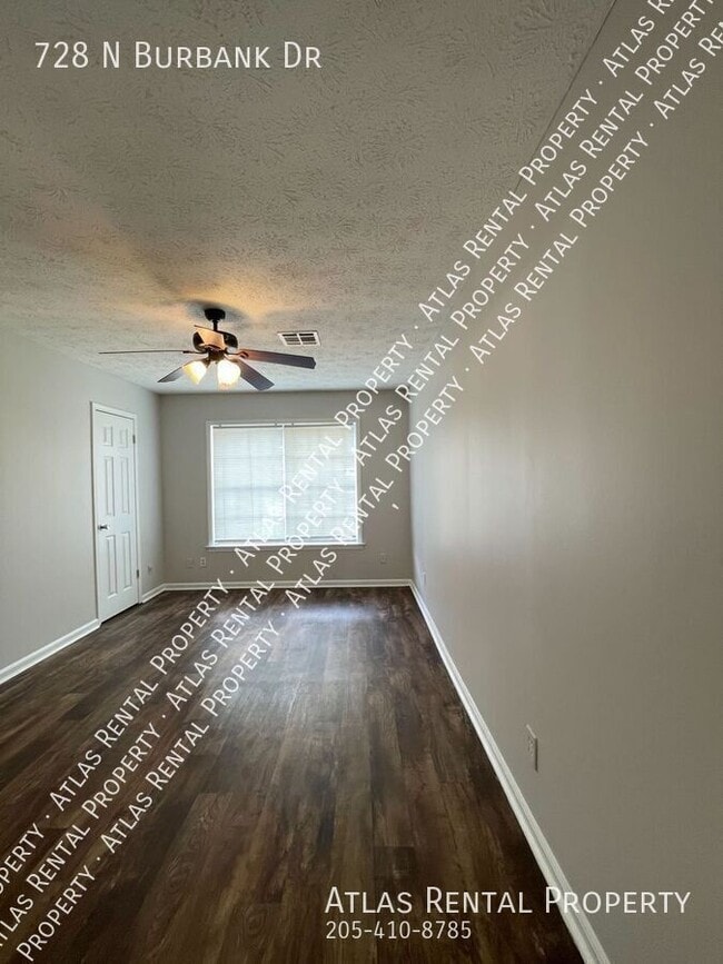 Building Photo - 728 N Burbank Dr