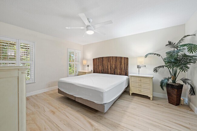 Building Photo - 11139 SE Sea Pines Cir