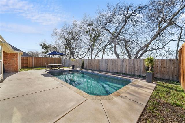 Building Photo - 3233 Clear Springs Dr