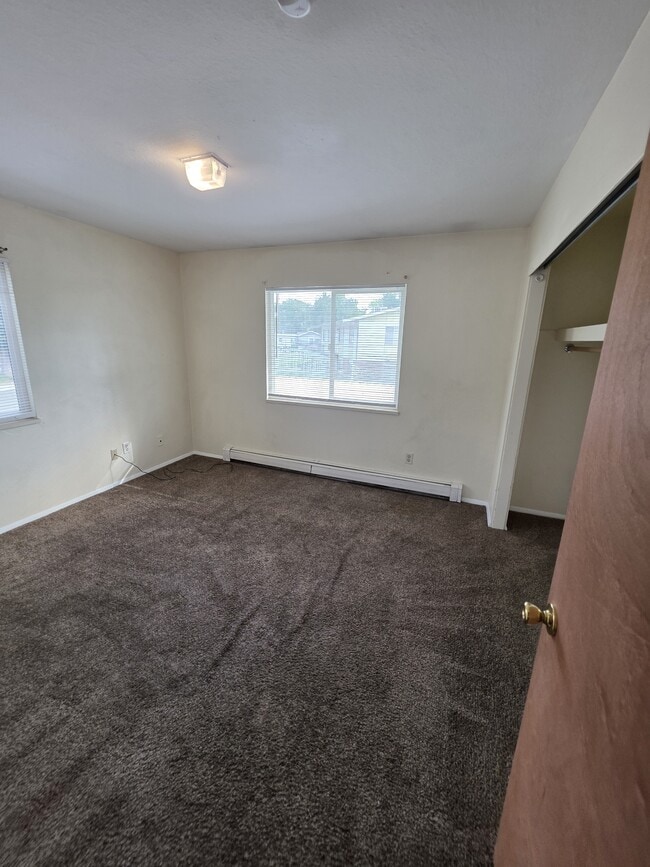 Building Photo - 2859 Elm Cir