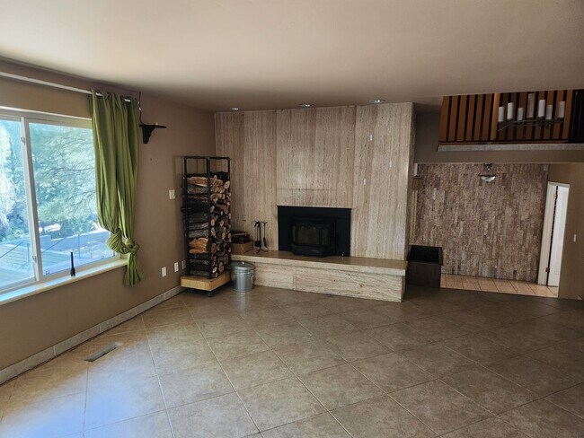 Building Photo - Awesome home in Paradise hills_Backing Buf...