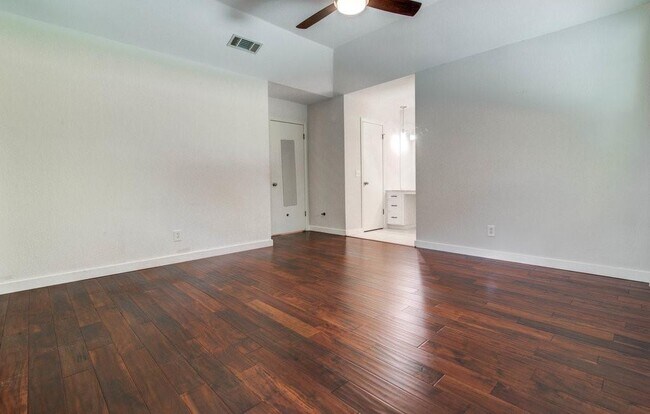 Building Photo - 2300 Cypress Point E