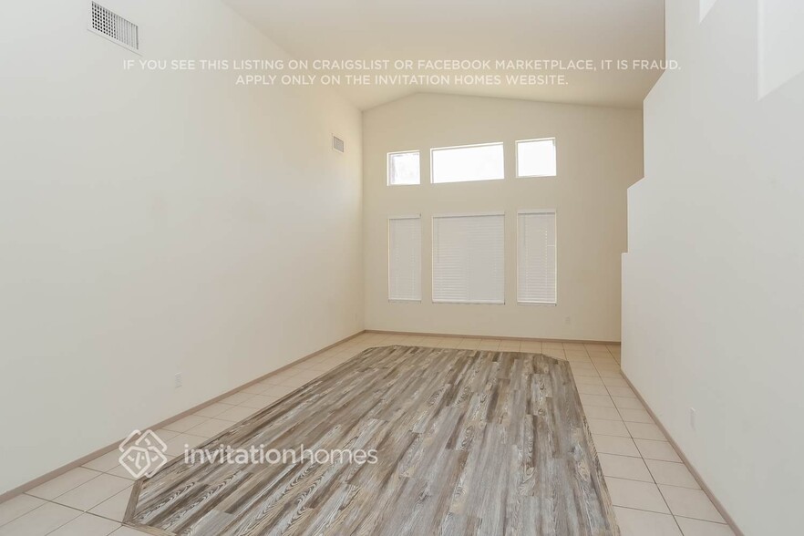 Building Photo - 829 Beefeater Pl