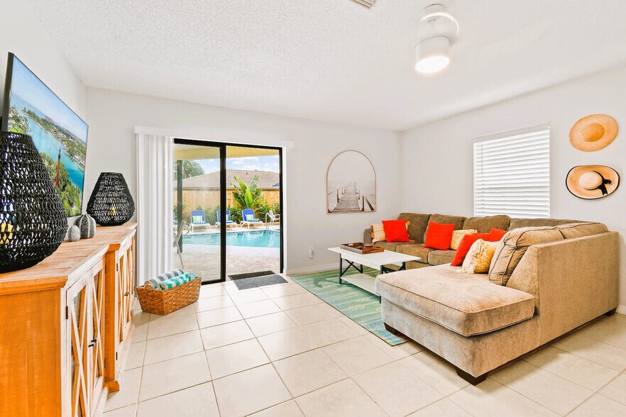 Building Photo - 9126 E Highland Pines Blvd