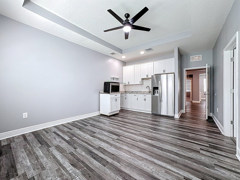 Building Photo - 17535 Cantarina Cove