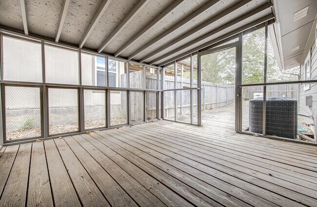 Building Photo - 12925 Covington Trail