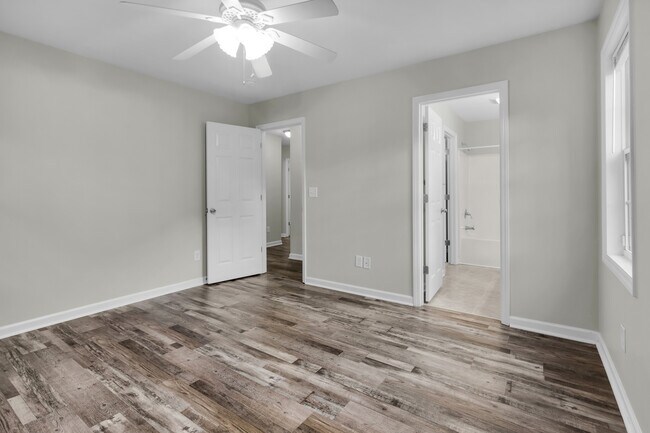 Building Photo - 152 Crooked Run Dr