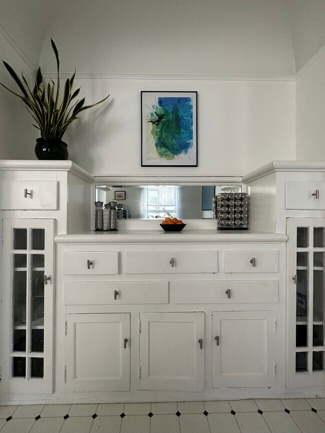 breakfast room - 618 N La Jolla Ave